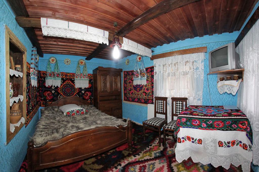 Pensiunea Sub Cetate La Matei Oncesti Bilik gambar